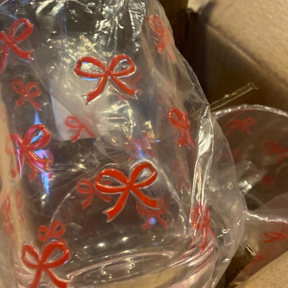Cupcakes and‎ chasmere Bow Cups set of 4